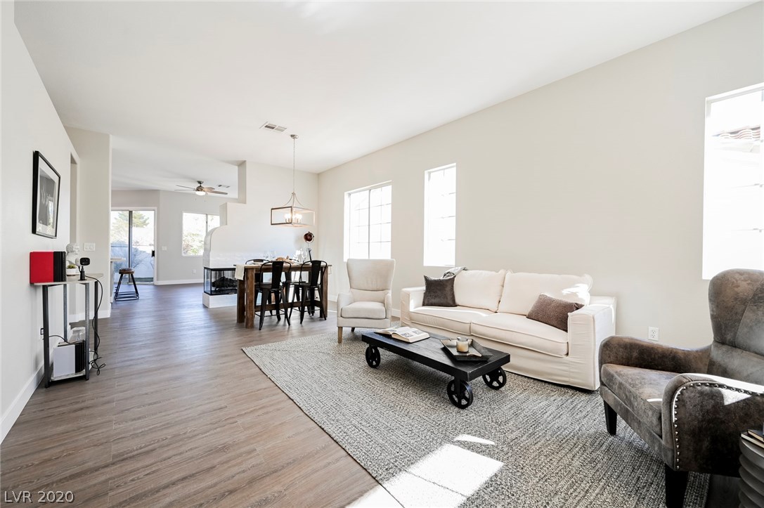 10104 Pinnacle View Place Las Vegas, NV 89134 - Photo 4 of 24