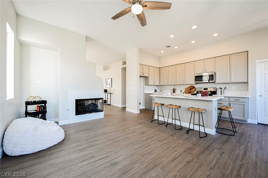 10104 Pinnacle View Place Las Vegas, NV 89134 - Photo 7 of 24