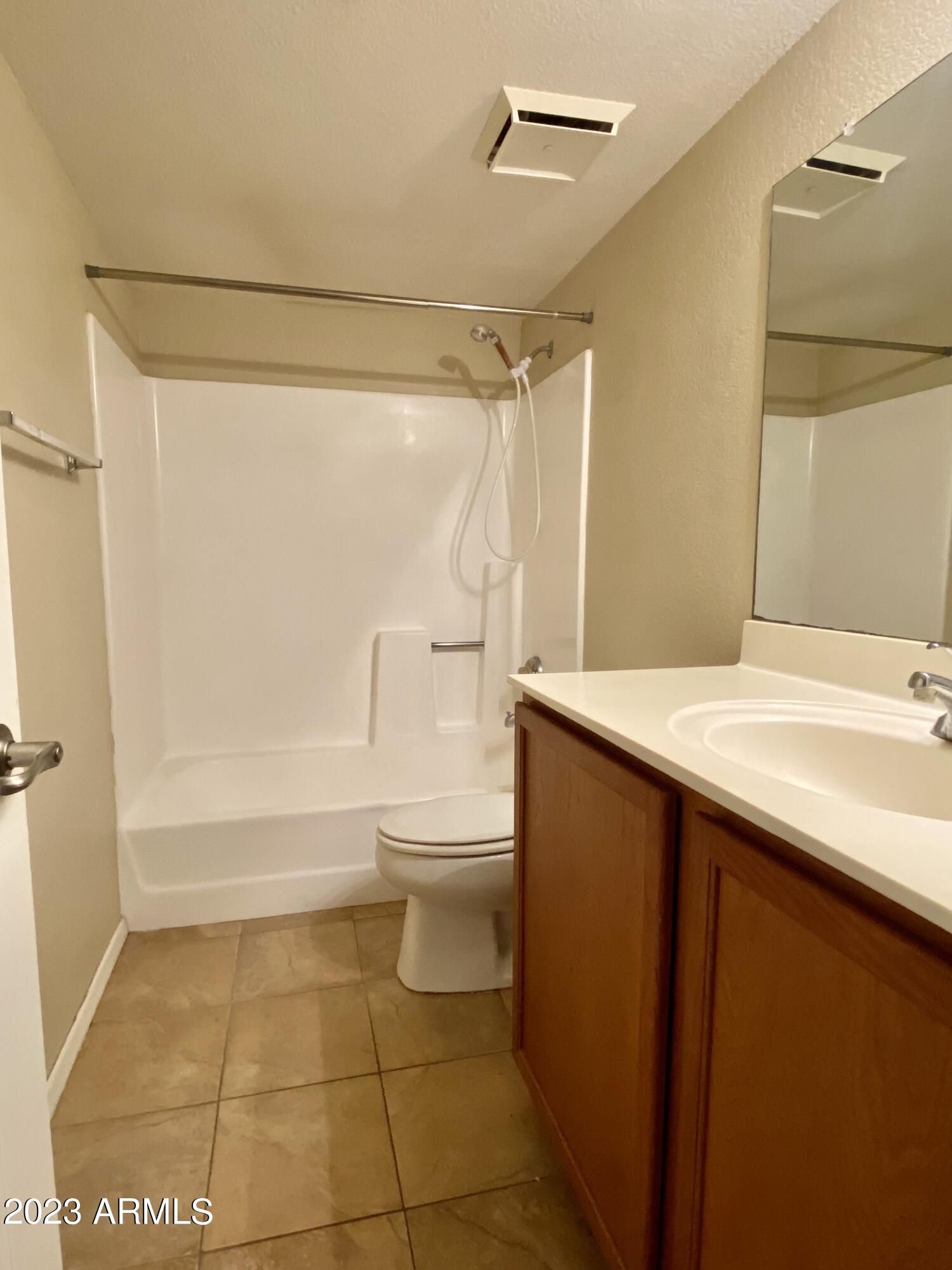 1720 East Thunderbird Road, Unit 2051 Phoenix, AZ 85022 - Photo 7 of 23 Bath1
