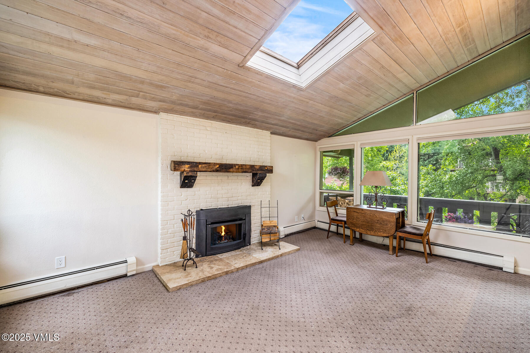 929 Red Sandstone Road, Unit 15D Vail, CO 81657 - Photo 4 of 19 Living Room 2