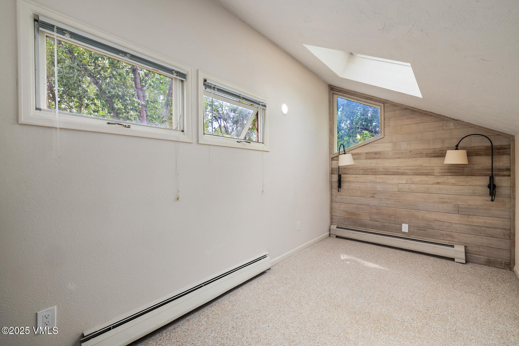929 Red Sandstone Road, Unit 15D Vail, CO 81657 - Photo 9 of 19 Primary Bedroom