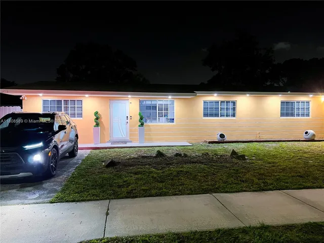 $685,000 | 1321 Northwest 171st Street, Miami Gardens, FL 33169