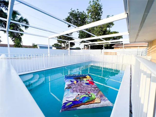 $685,000 | 1321 Northwest 171st Street, Miami Gardens, FL 33169