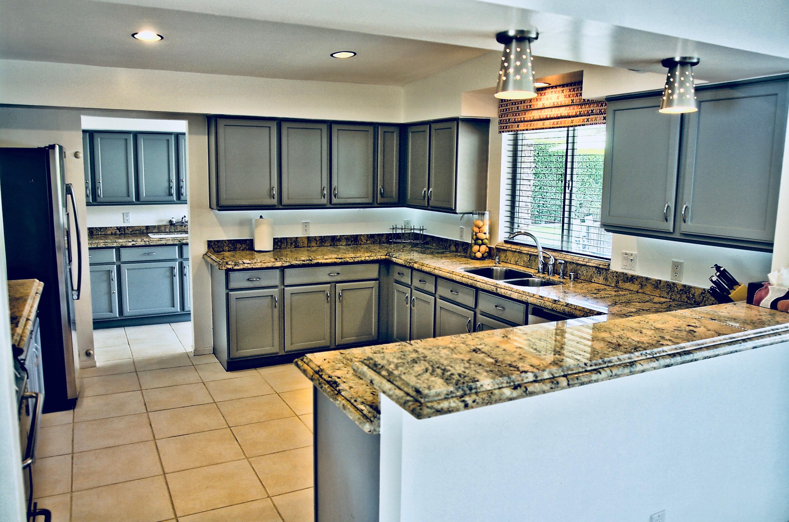 1443 North Vaquero Road Palm Springs, CA 92262 - Photo 35 of 70 Kitchen Bar