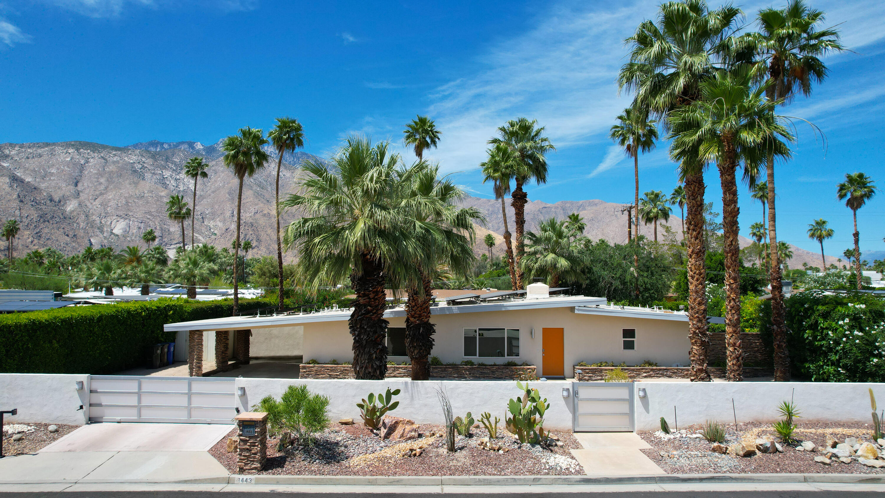 1443 North Vaquero Road Palm Springs, CA 92262 - Photo 5 of 70 Front