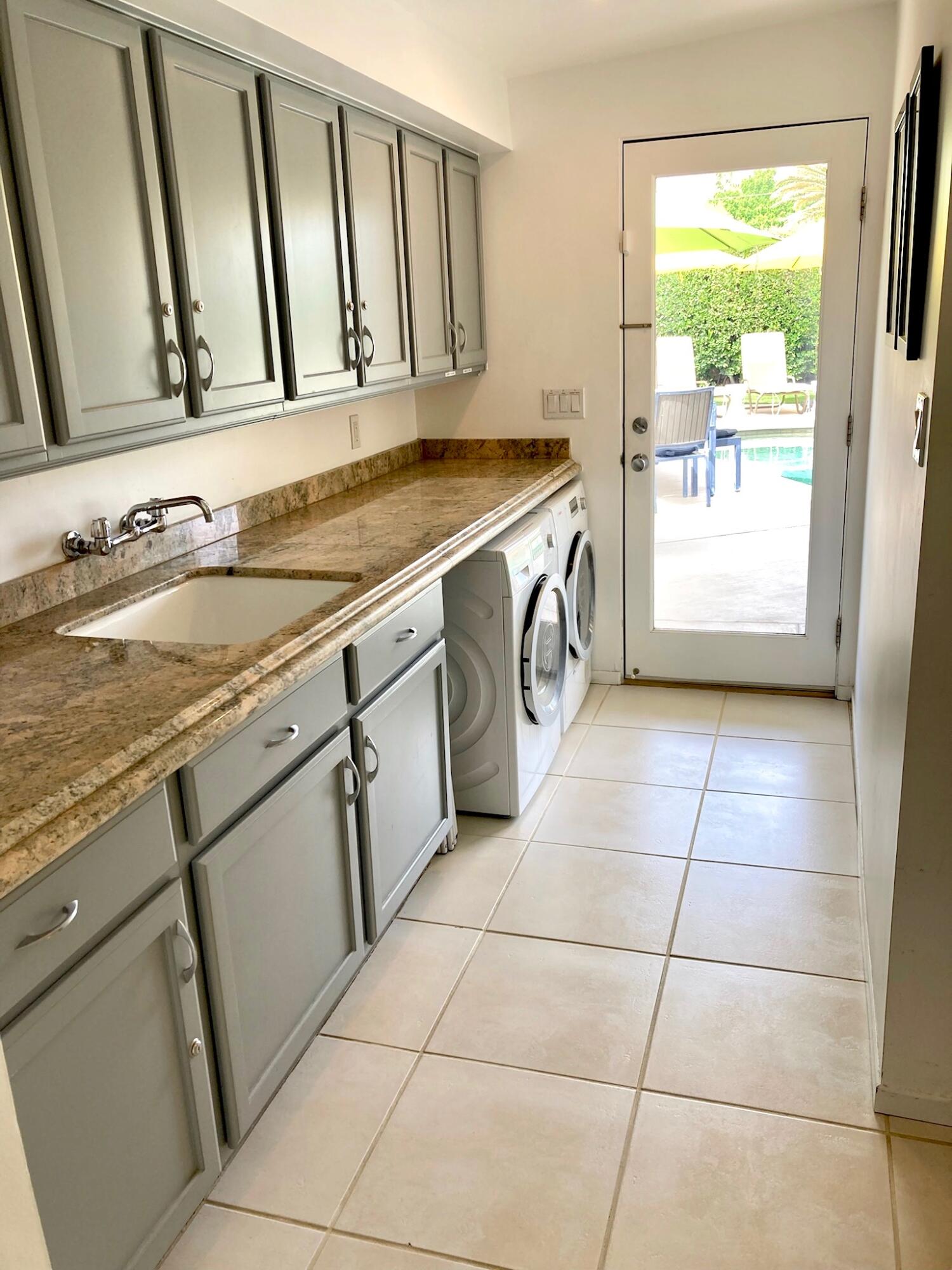 1443 North Vaquero Road Palm Springs, CA 92262 - Photo 57 of 70 Laundry Room