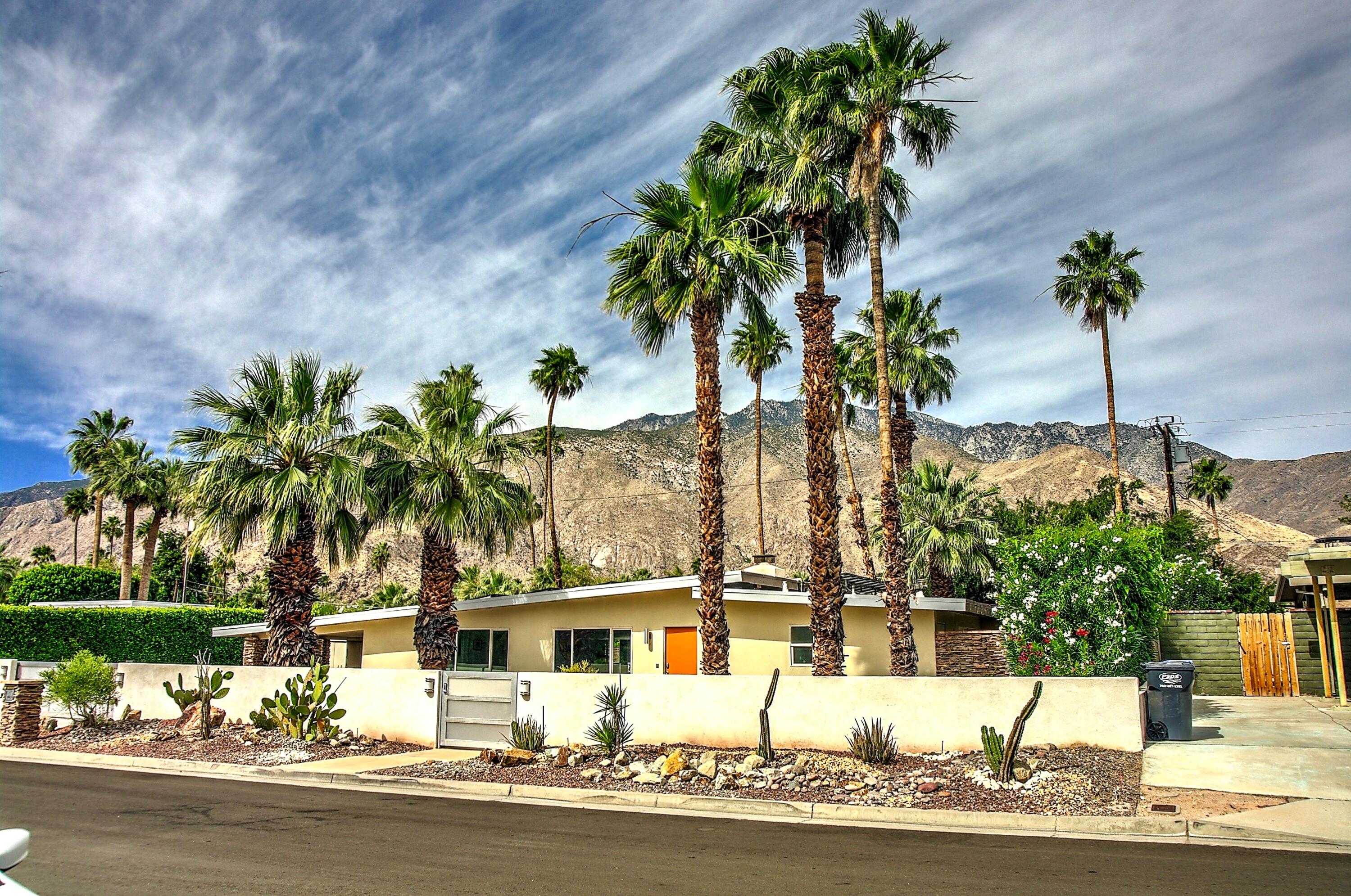 1443 North Vaquero Road Palm Springs, CA 92262 - Photo 66 of 70 Front View