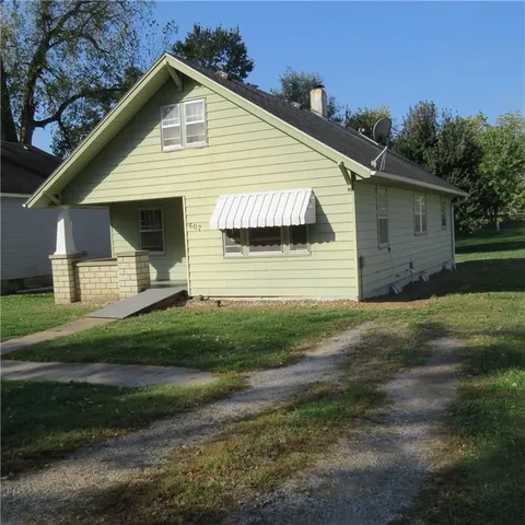 $91,000 | 607 North Locust Street, Stanberry, MO 64489
