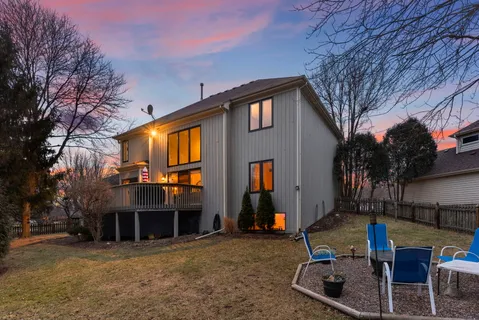 $725,000 | 1467 Larsen Court, Naperville, IL 60563