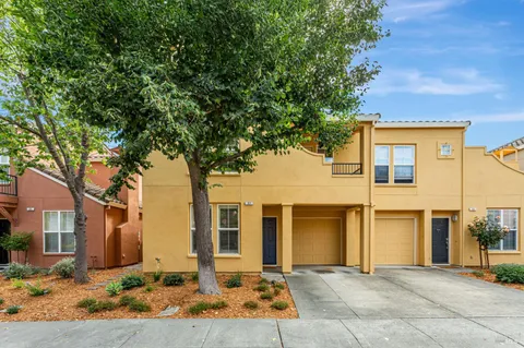 $869,000 | 27 Arnold Drive, Novato, CA 94949