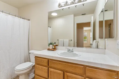 $869,000 | 27 Arnold Drive, Novato, CA 94949