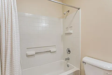 $869,000 | 27 Arnold Drive, Novato, CA 94949