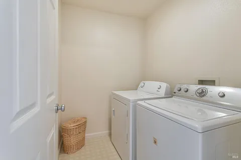 $869,000 | 27 Arnold Drive, Novato, CA 94949