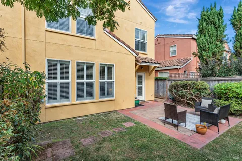 $869,000 | 27 Arnold Drive, Novato, CA 94949