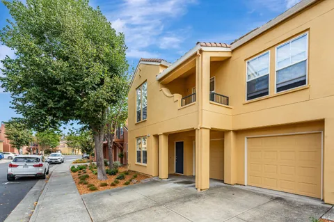 $869,000 | 27 Arnold Drive, Novato, CA 94949