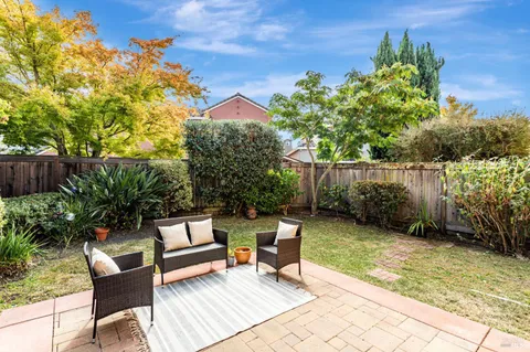 $869,000 | 27 Arnold Drive, Novato, CA 94949