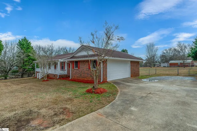 $285,000 | 1109 Oak Hill Drive, Anderson, SC 29621