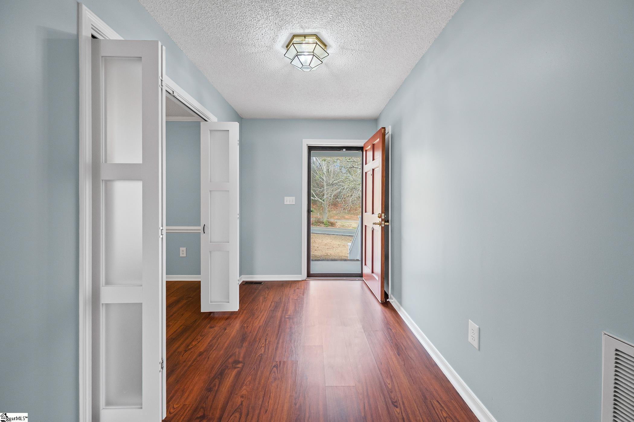 1109 Oak Hill Drive Anderson, SC 29621 - Photo 6 of 44