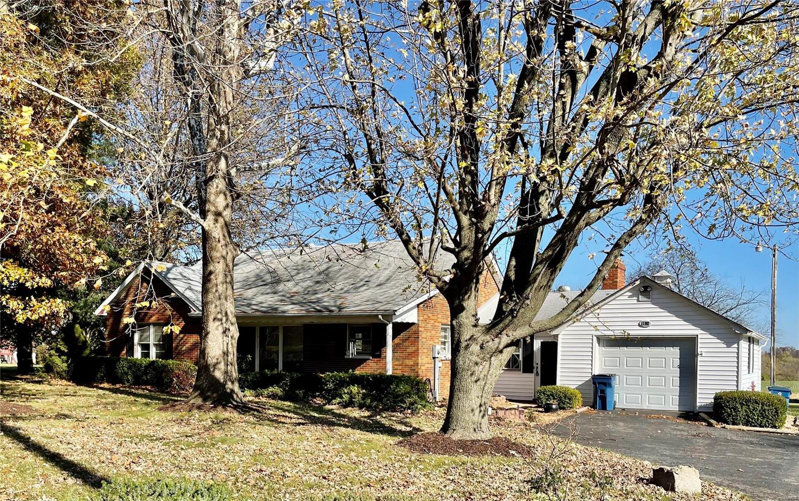 5536 Sugar Loaf Road Collinsville, IL 62234 - Photo 3 of 19 Gallery Image 3