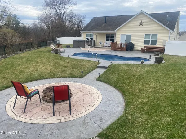 $585,000 | 19 Autumn Lane, Troy, NY 12182