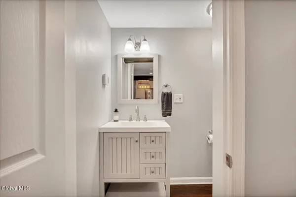 $585,000 | 19 Autumn Lane, Troy, NY 12182
