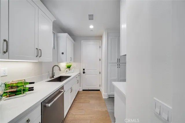 $3,120,000 | 126 Paxton, Irvine, CA 92620