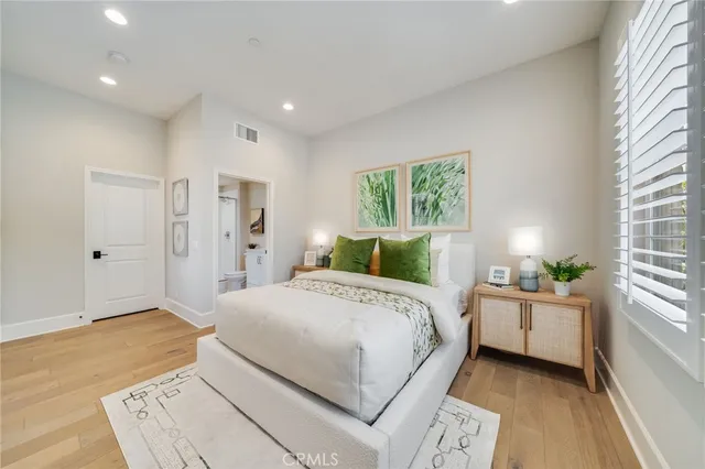 $3,120,000 | 126 Paxton, Irvine, CA 92620