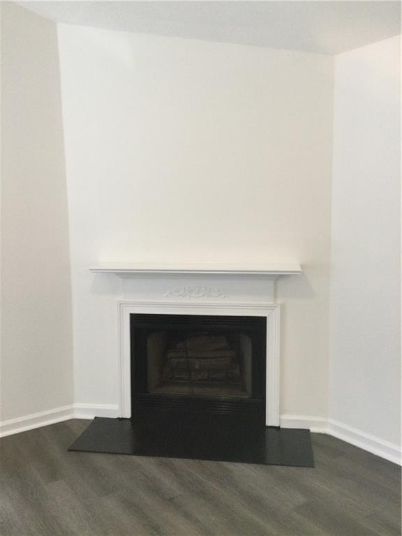 3186 Kingswood Glen Decatur, GA 30034 - Photo 5 of 23 a room with a fireplace