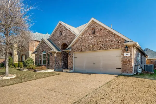 a view of a house with a outdoor space
