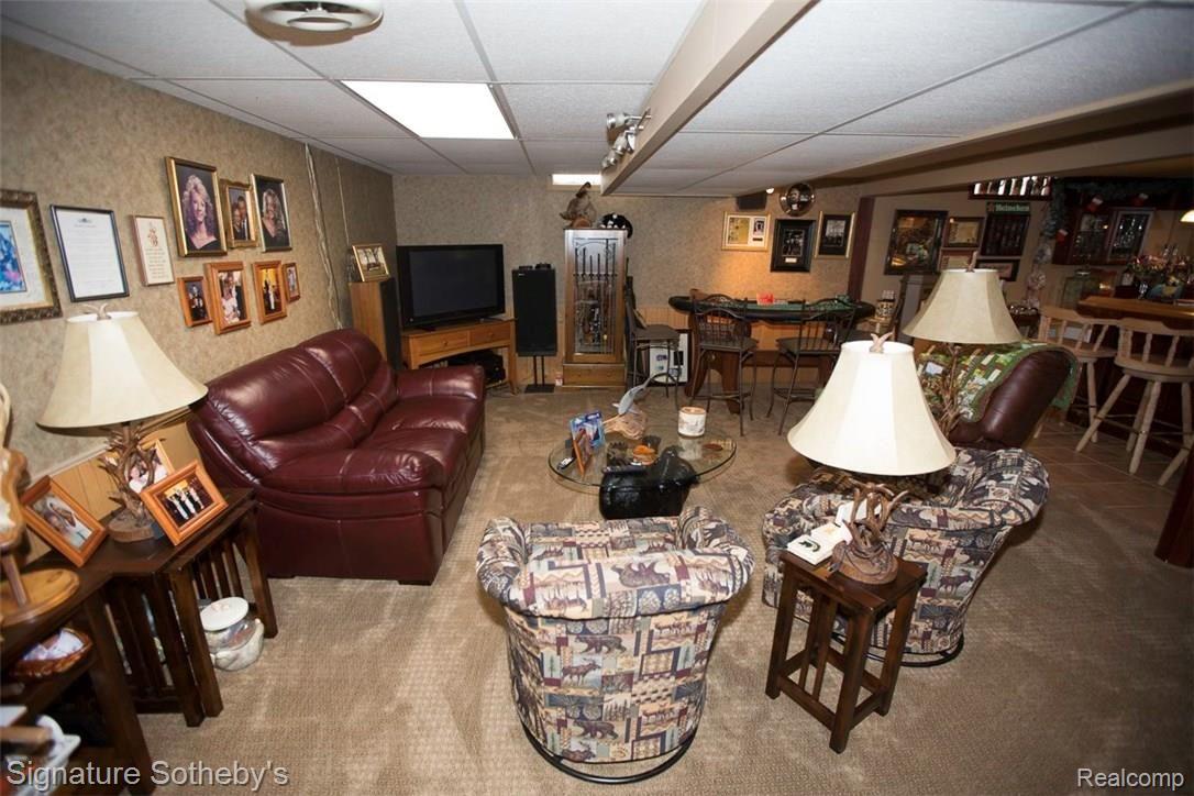 622 Canterbury Road Grosse Pointe, MI 48236 - Photo 42 of 54 Mike_Popso_Sotheby's_Grosse_Pointe-54.jpg