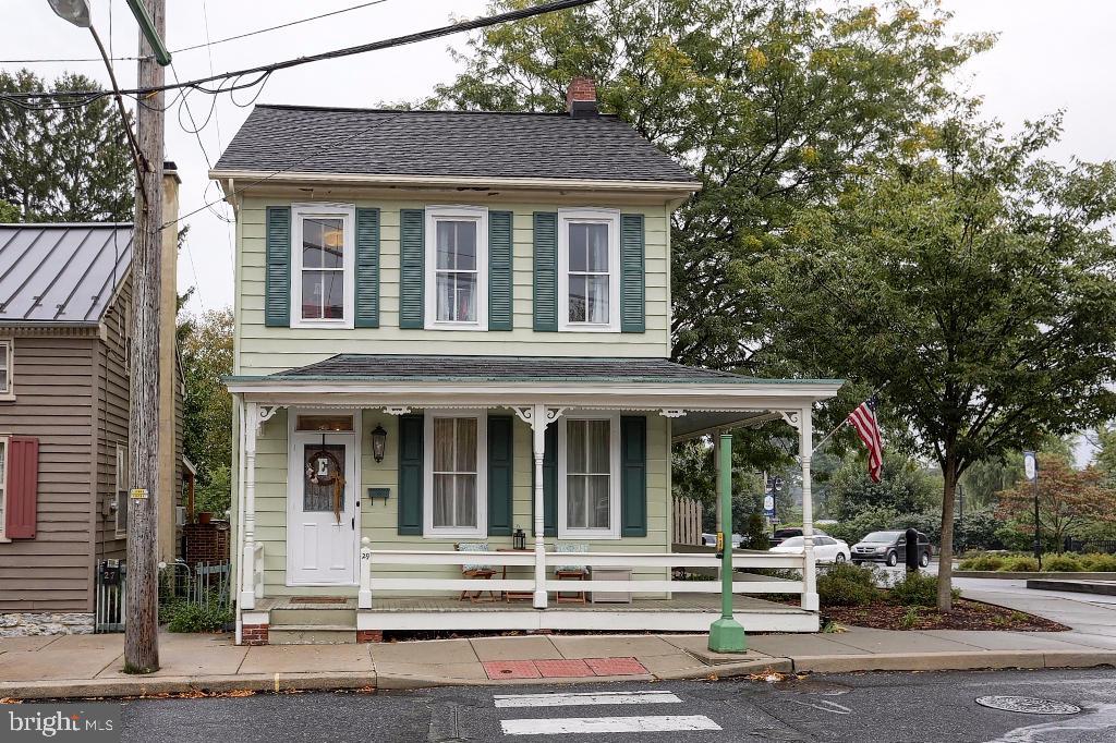 29 South Cedar Street Lititz, PA 17543 - Photo 2 of 33 Gallery Image 2