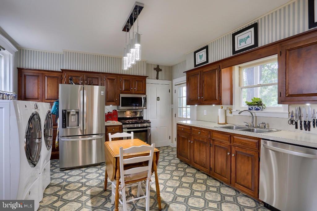 29 South Cedar Street Lititz, PA 17543 - Photo 16 of 33 Gallery Image 16