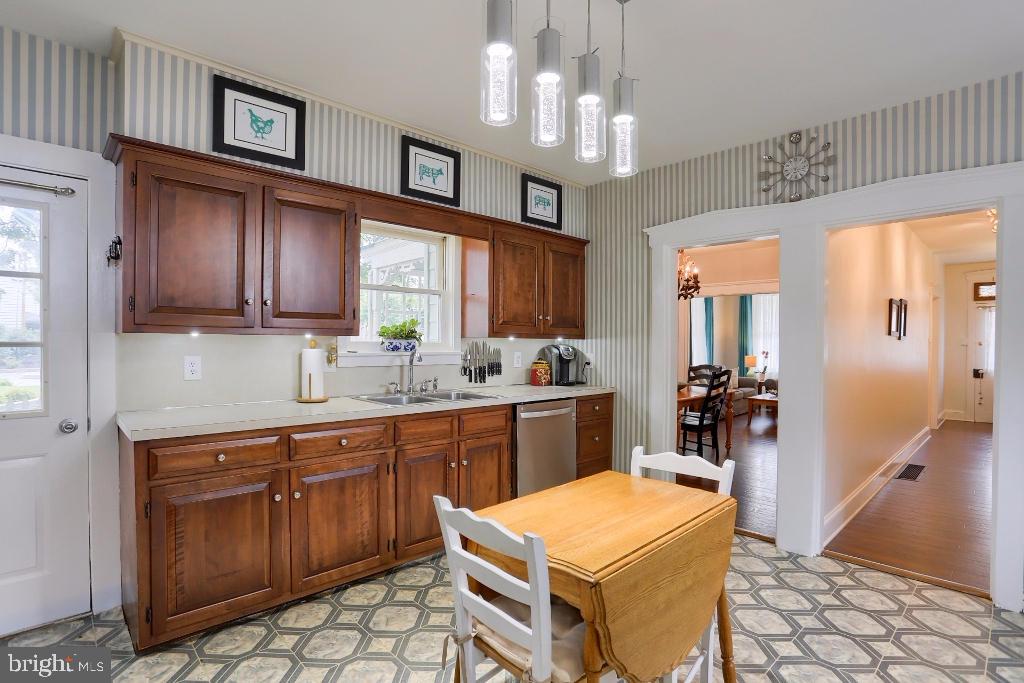 29 South Cedar Street Lititz, PA 17543 - Photo 17 of 33 Gallery Image 17