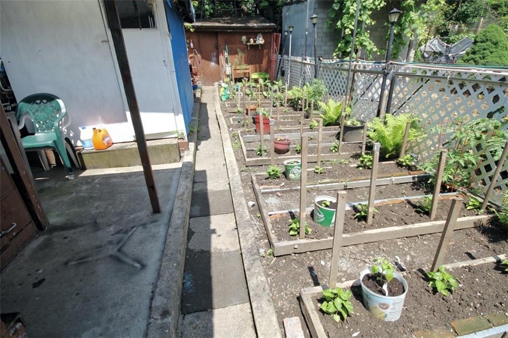 691 Hart Street Brooklyn, NY 11221 - Photo 24 of 26