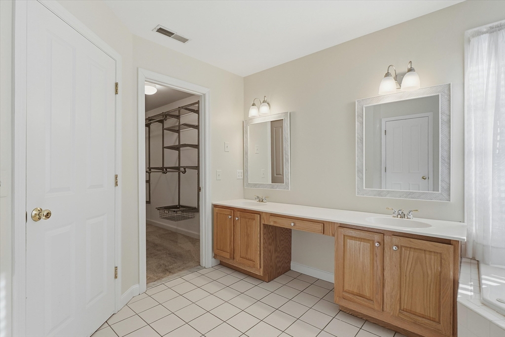 14 Amberville Road North Andover, MA 01845 - Photo 32 of 42