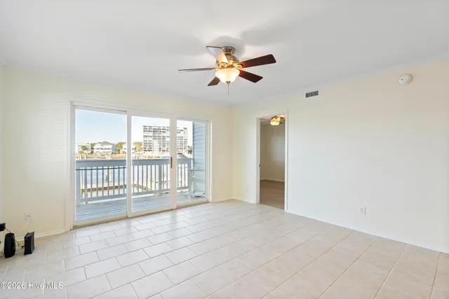 $3,000 | 709 Canal Drive, Unit 1A, Carolina Beach, NC 28428