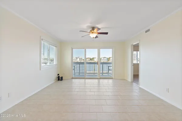 $2,800 | 709 Canal Drive, Unit 1A, Carolina Beach, NC 28428