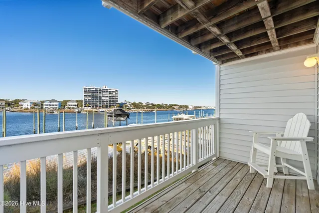 $3,000 | 709 Canal Drive, Unit 1A, Carolina Beach, NC 28428