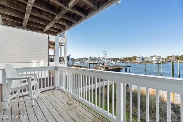 $3,000 | 709 Canal Drive, Unit 1A, Carolina Beach, NC 28428