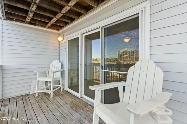 $3,000 | 709 Canal Drive, Unit 1A, Carolina Beach, NC 28428
