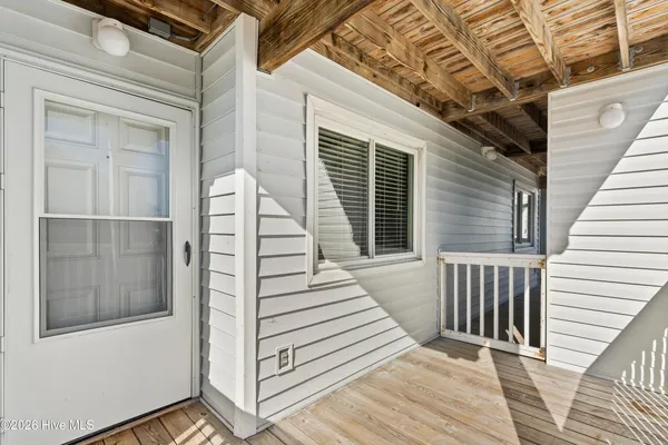 $2,800 | 709 Canal Drive, Unit 1A, Carolina Beach, NC 28428