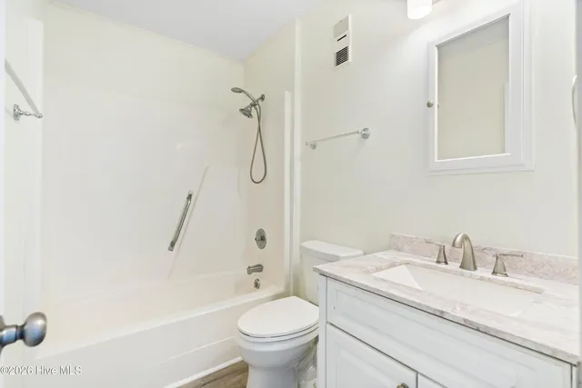 $3,000 | 709 Canal Drive, Unit 1A, Carolina Beach, NC 28428