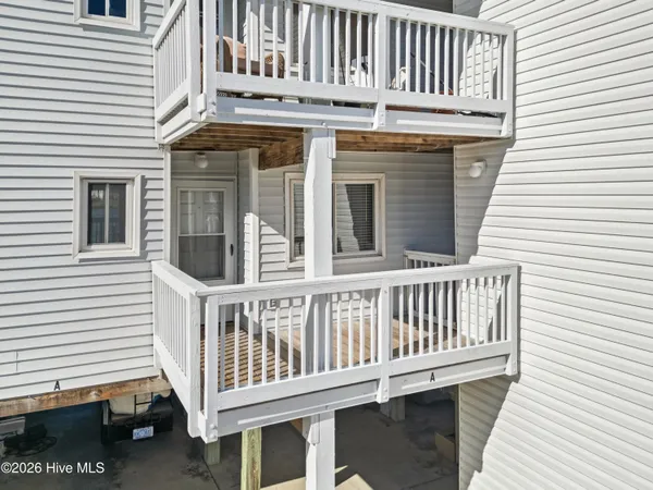 $2,800 | 709 Canal Drive, Unit 1A, Carolina Beach, NC 28428