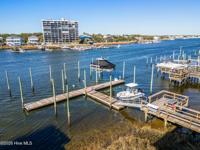 $3,000 | 709 Canal Drive, Unit 1A, Carolina Beach, NC 28428