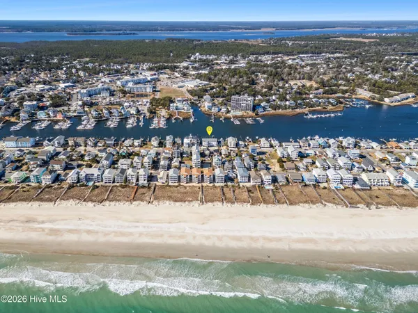 $2,800 | 709 Canal Drive, Unit 1A, Carolina Beach, NC 28428