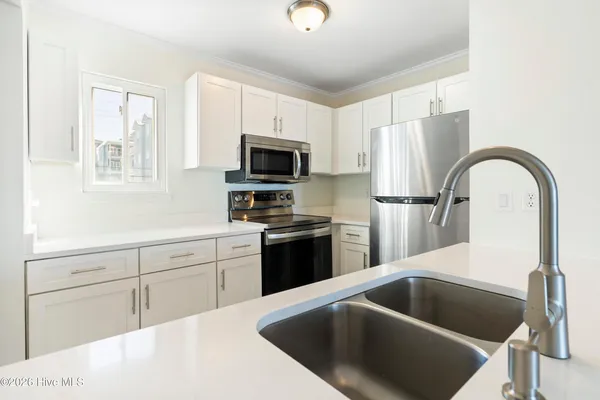 $2,800 | 709 Canal Drive, Unit 1A, Carolina Beach, NC 28428