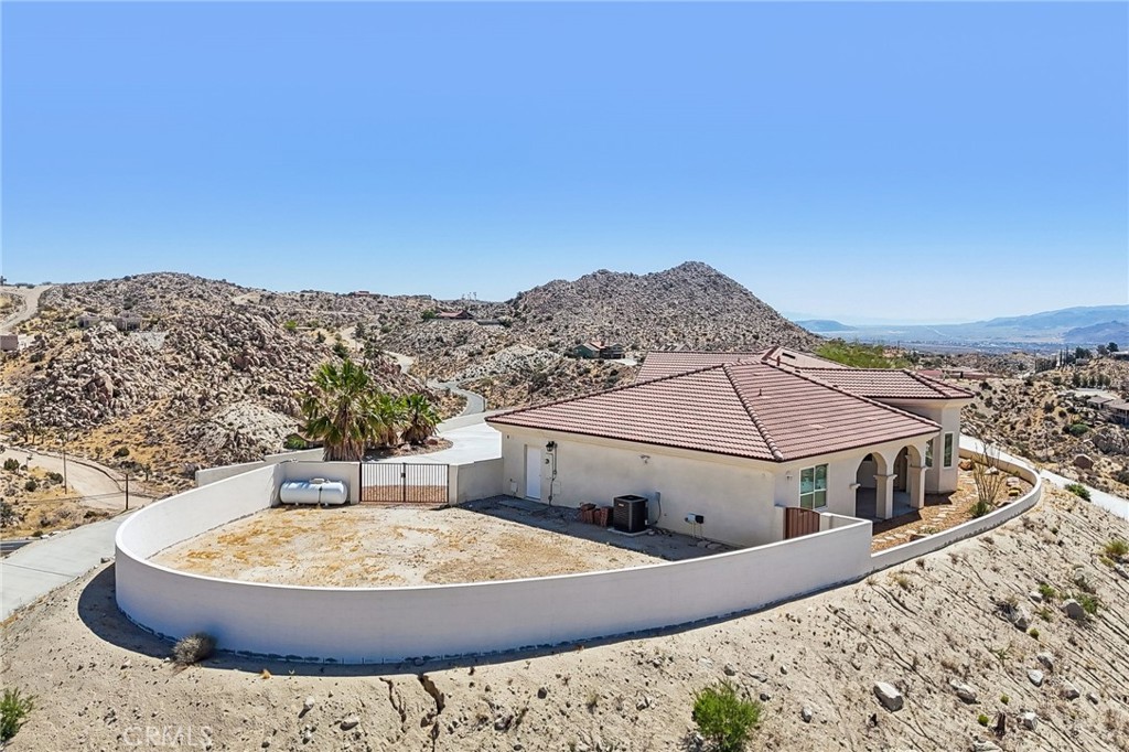 6057 Buena Suerte Road Yucca Valley, CA 92284 - Photo 49 of 75