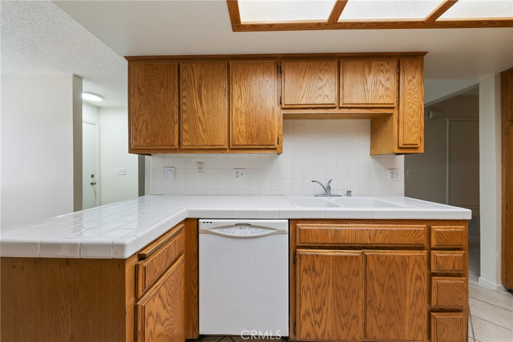 910 North Redding Way, Unit F Upland, CA 91786 - Photo 14 of 54