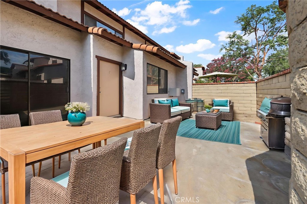 910 North Redding Way, Unit F Upland, CA 91786 - Photo 5 of 54