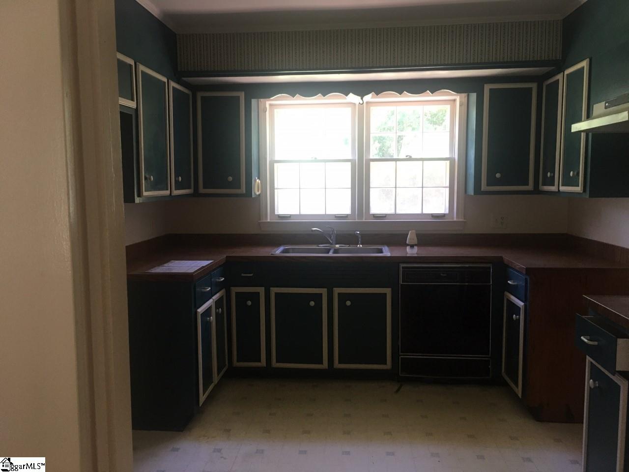 406 Old Stagecoach Road Easley, SC 29642 - Photo 3 of 9 Gallery Image 3